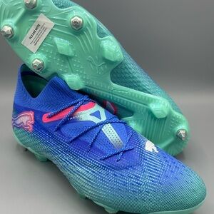 Puma Blue and Green Athletic Shoes with Modern Design